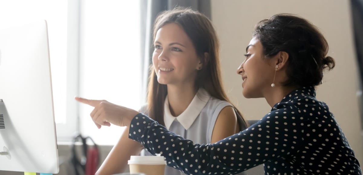 manager mentoring colleague