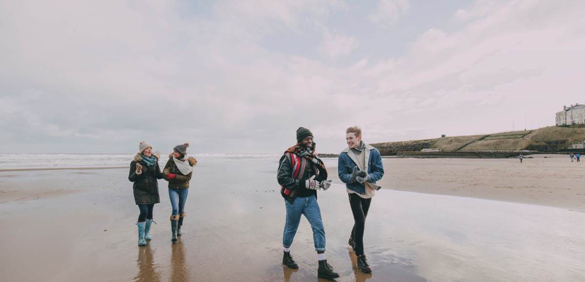 friends-on-festive-walk