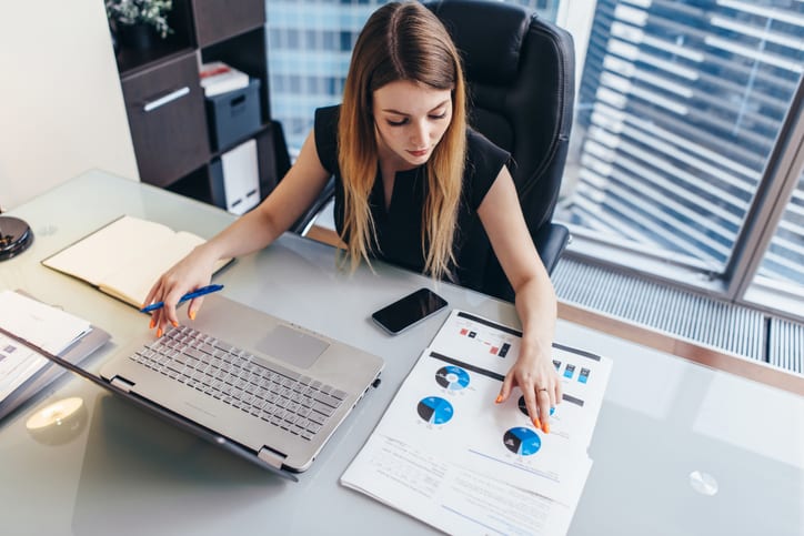 female data scientist analysing data